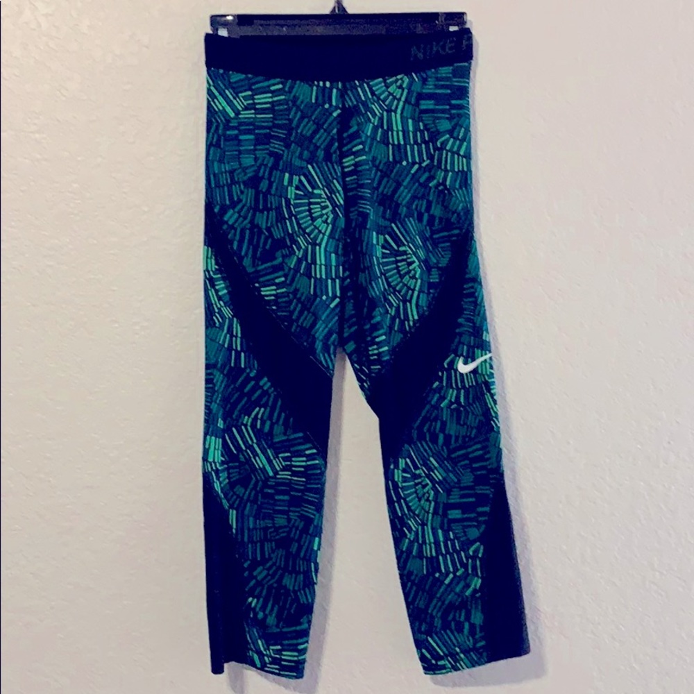 Nike pro patterned mesh cutout leggings